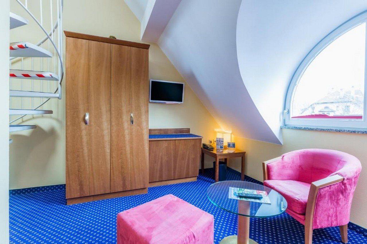 Hotel Am Schillerpark Esslingen am Neckar Luaran gambar