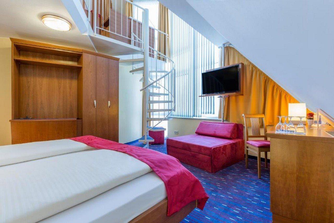 Hotel Am Schillerpark Esslingen am Neckar Luaran gambar