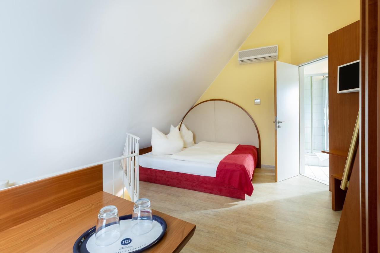 Hotel Am Schillerpark Esslingen am Neckar Luaran gambar
