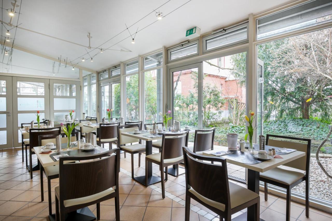 Hotel Am Schillerpark Esslingen am Neckar Luaran gambar