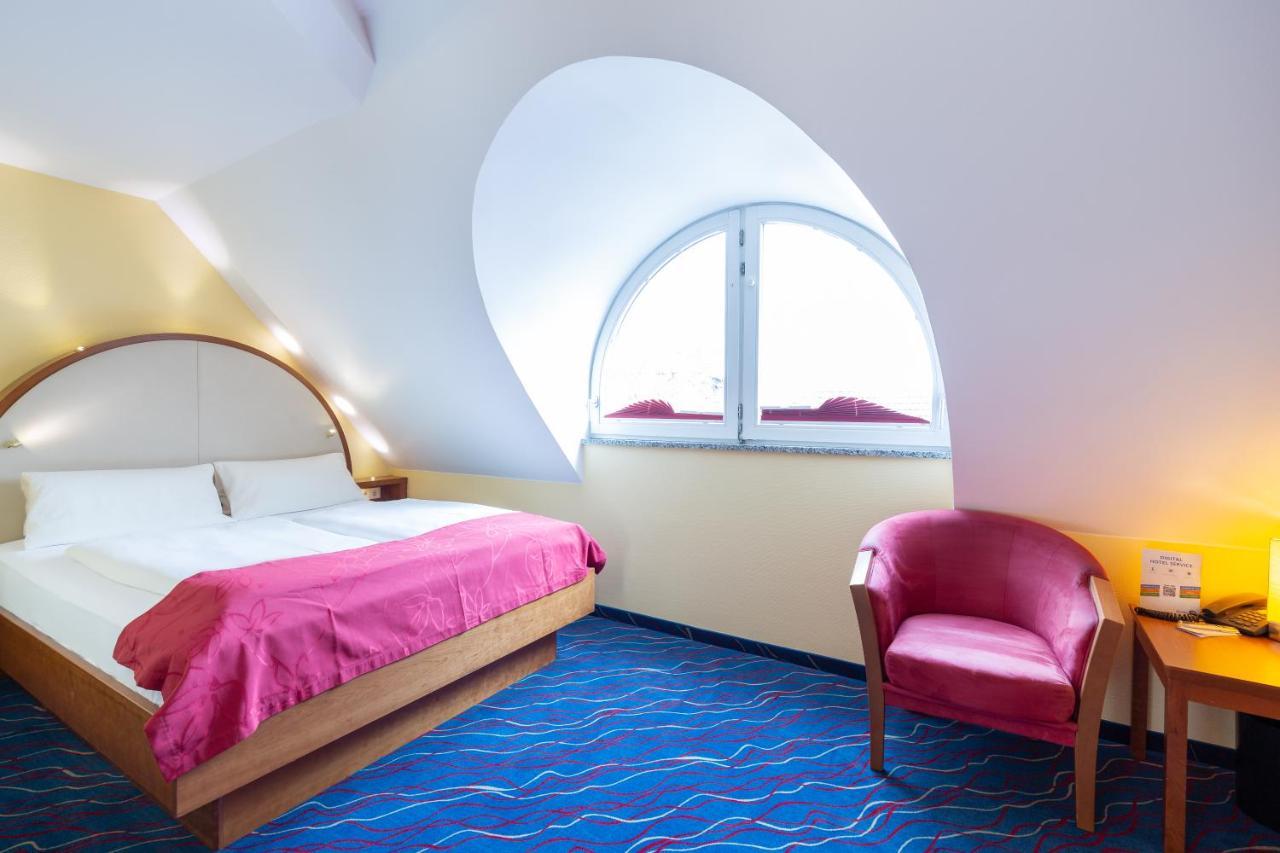 Hotel Am Schillerpark Esslingen am Neckar Luaran gambar