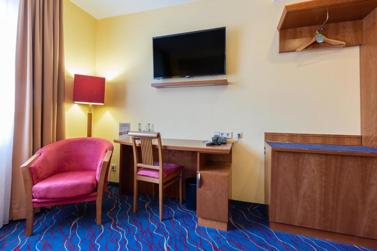 Hotel Am Schillerpark Esslingen am Neckar Luaran gambar
