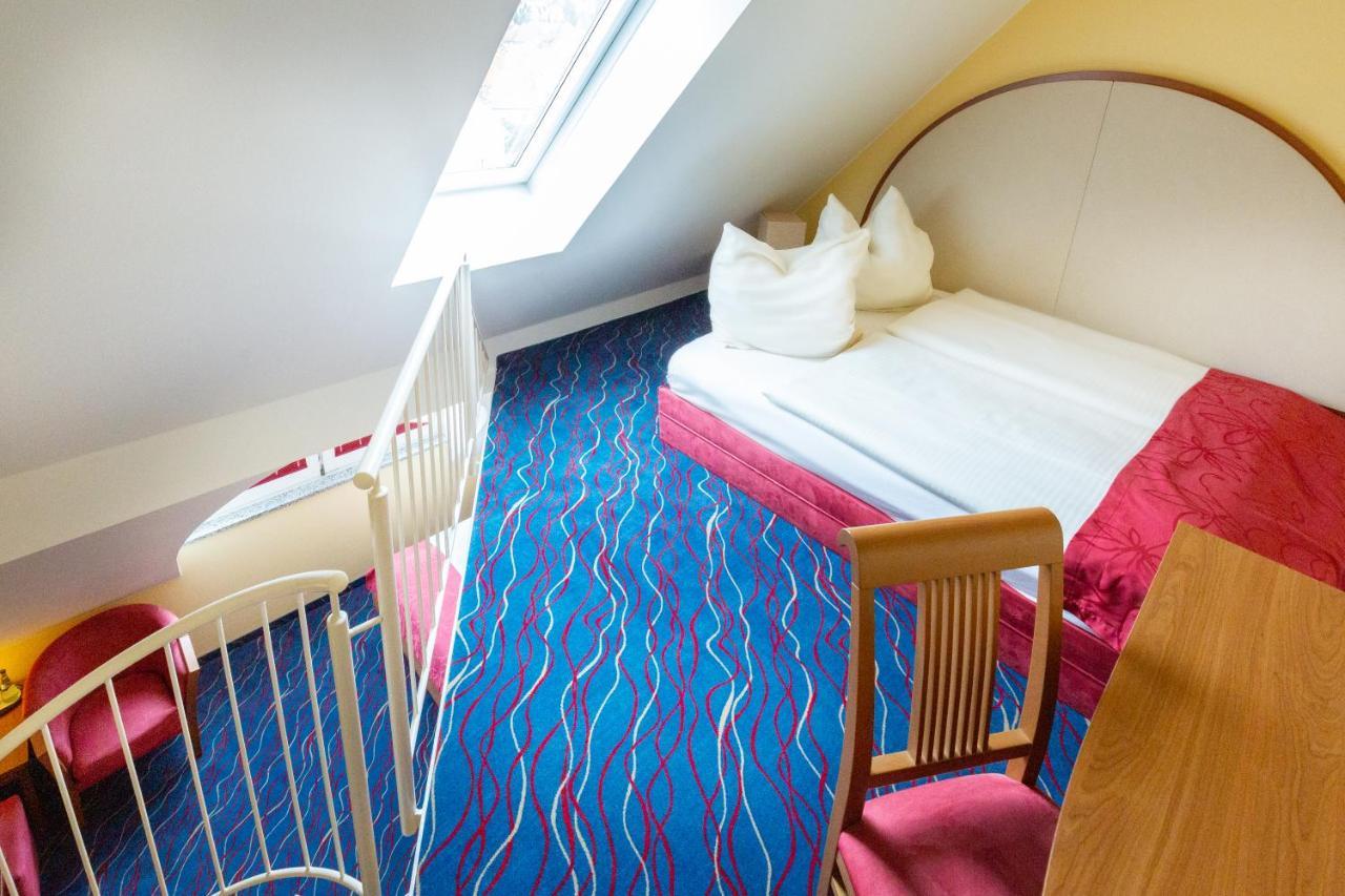 Hotel Am Schillerpark Esslingen am Neckar Luaran gambar