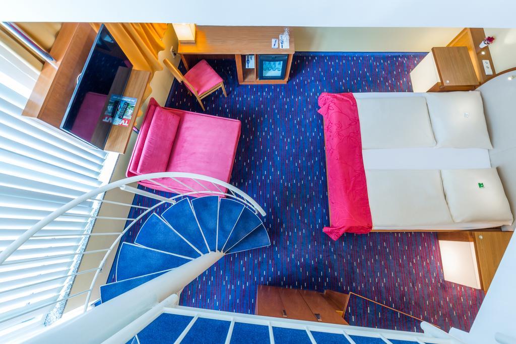 Hotel Am Schillerpark Esslingen am Neckar Luaran gambar