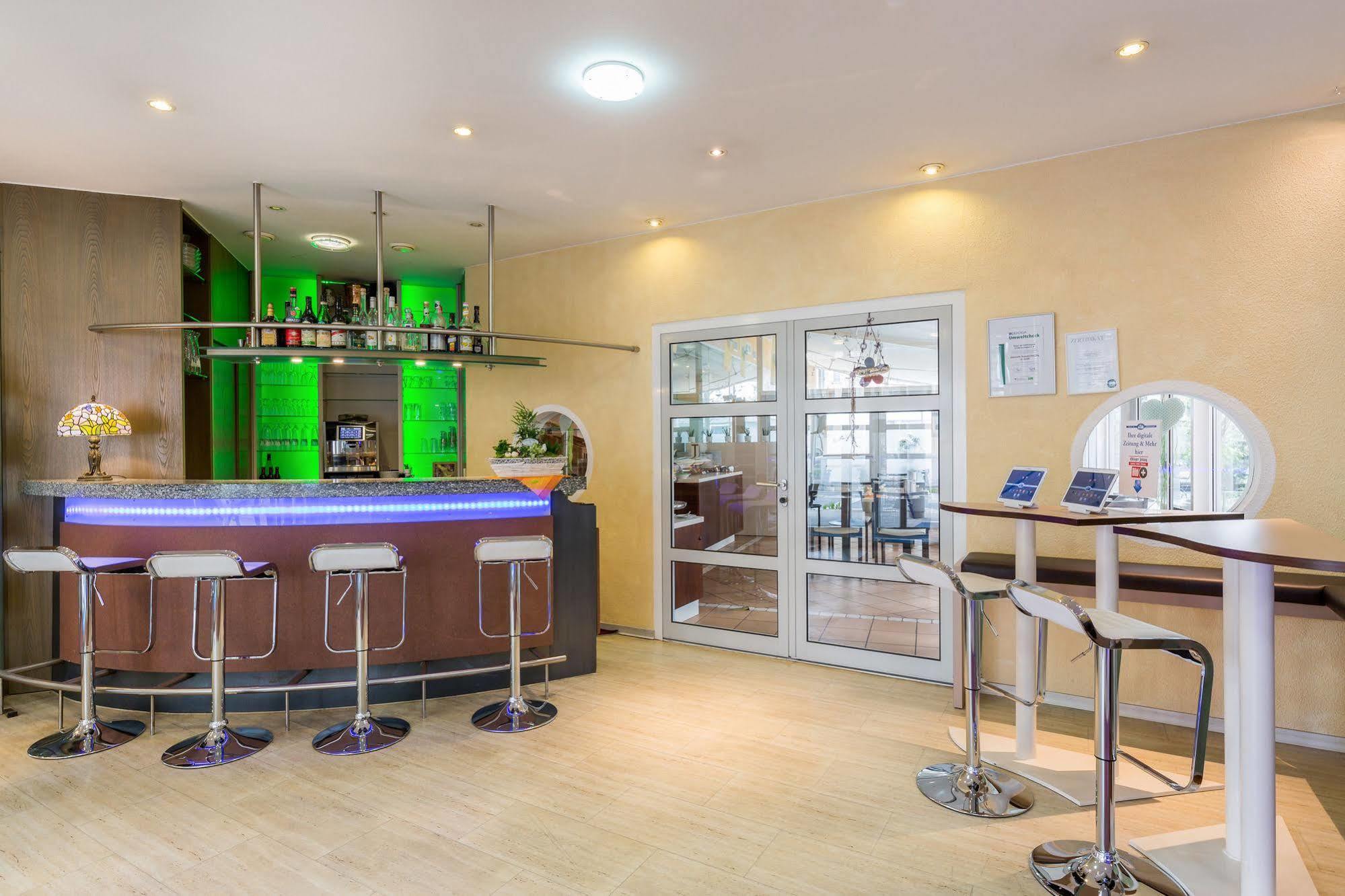 Hotel Am Schillerpark Esslingen am Neckar Luaran gambar